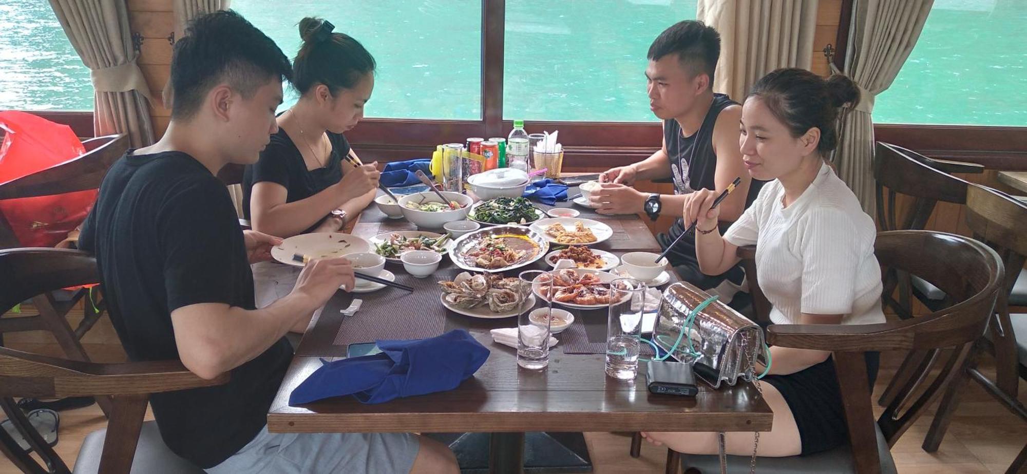 Cat Ba Victory Hostel Dong Khe Sau Dış mekan fotoğraf